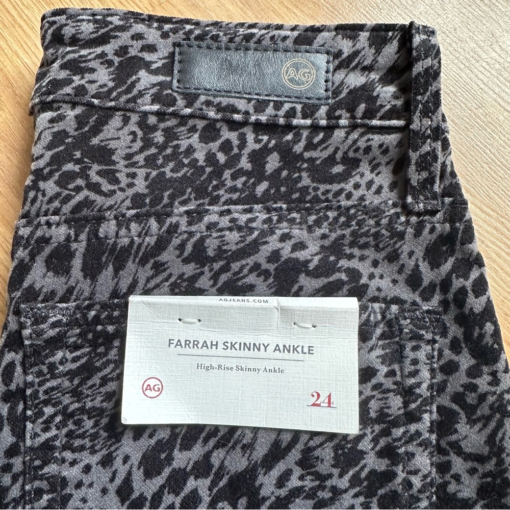 AG Adriano Goldschmied Black and Gray Patterned Skinny Jeans 24 - Picture 4 of 11